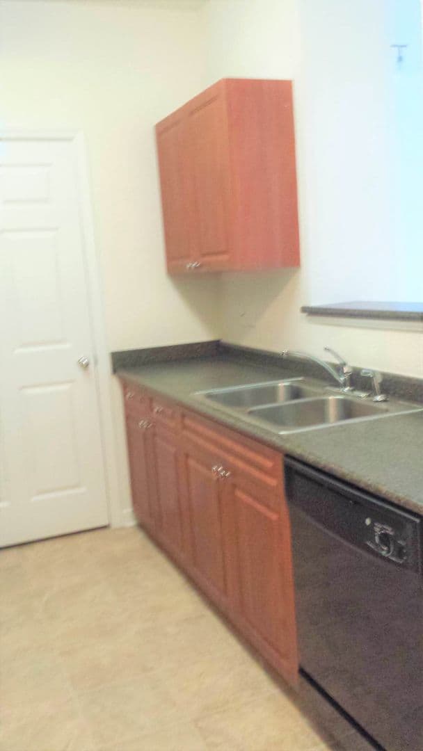 Newport News Apartment: 650 Stoney Creek Lane
