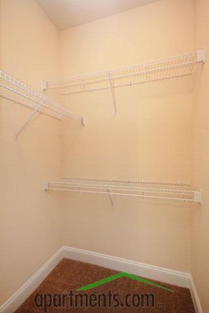 Hampton Apartment: 130 Semple Farm Road