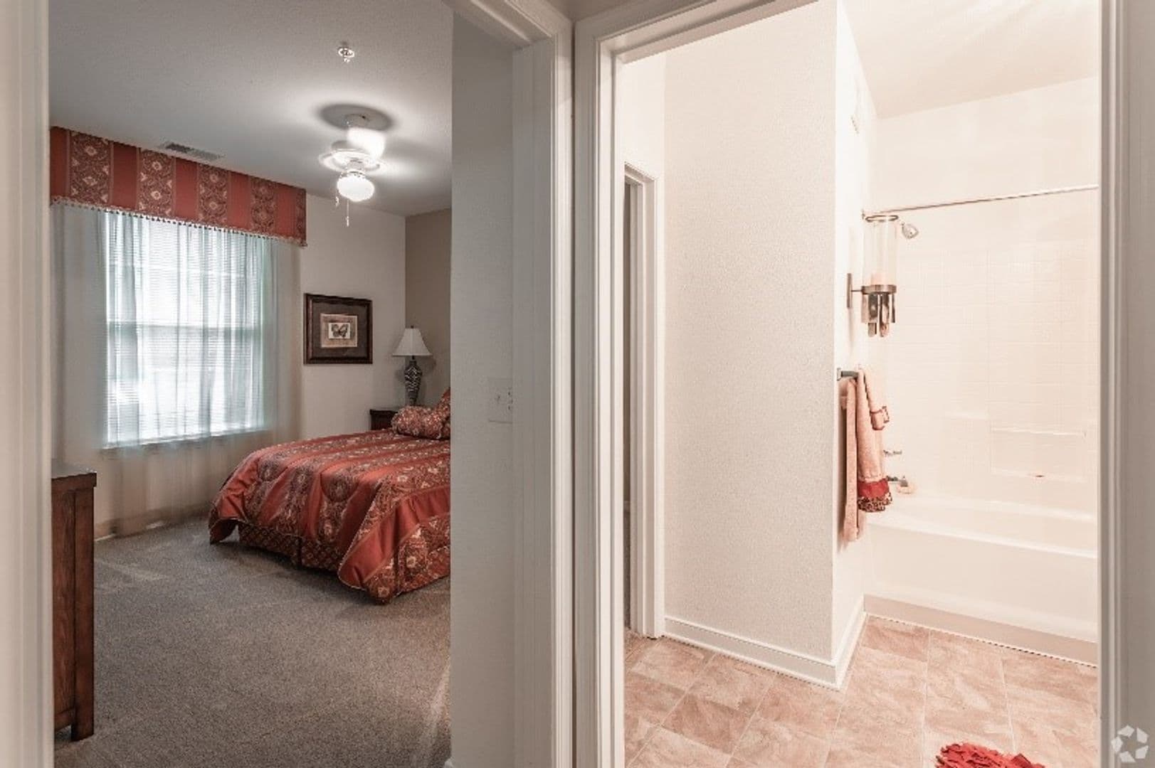 Newport News Apartment: 650 Stoney Creek Lane