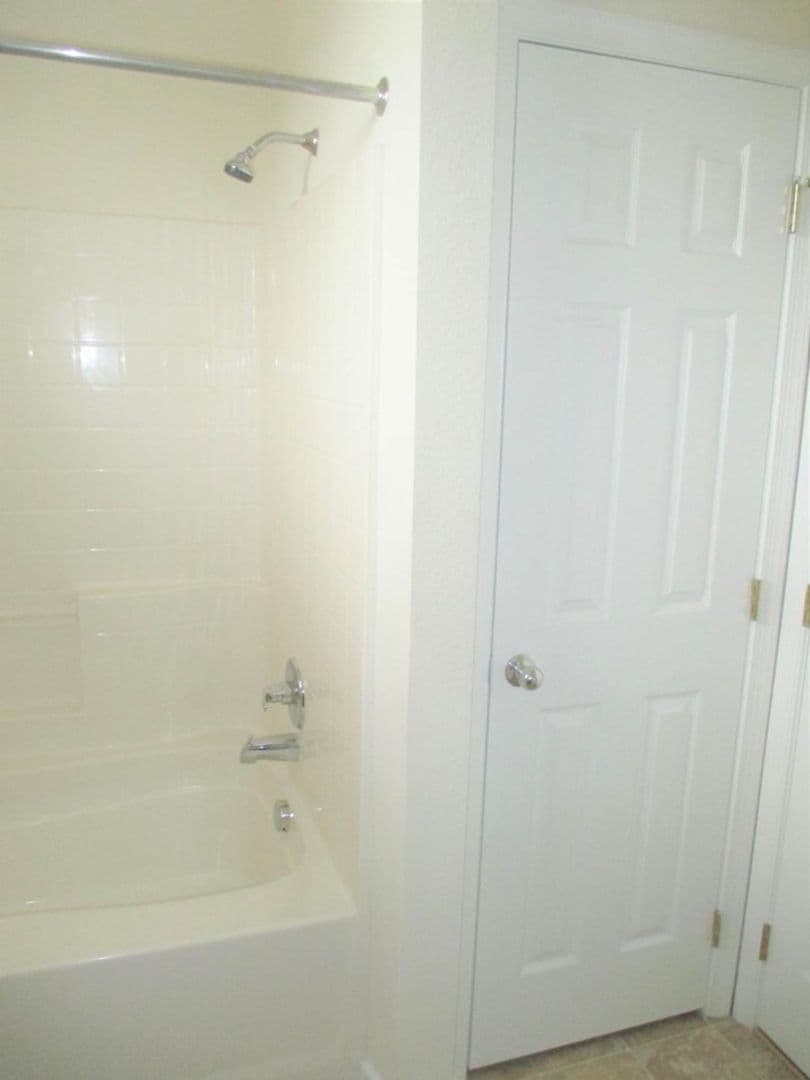 Newport News Apartment: 650 Stoney Creek Lane