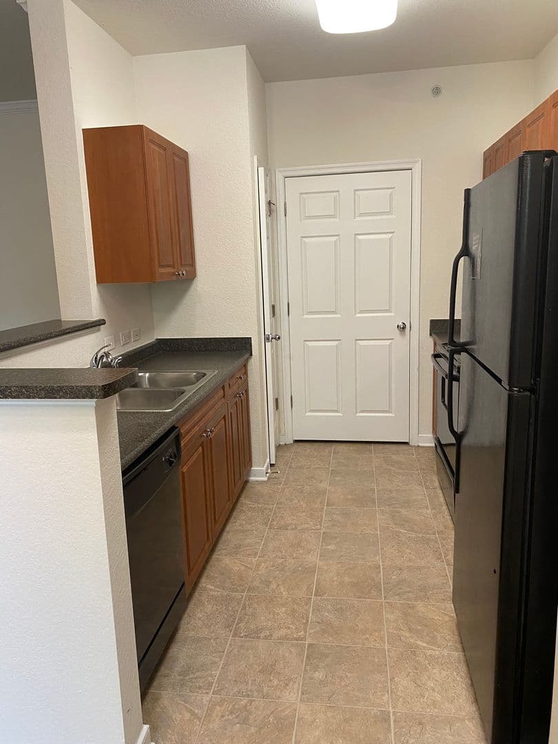 Newport News Apartment: 650 Stoney Creek Lane