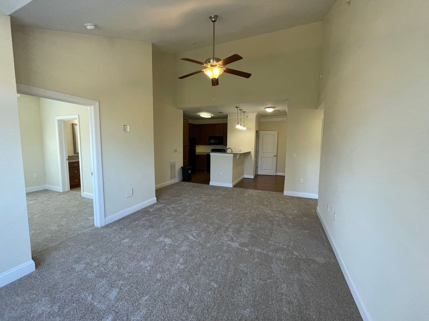 Virginia Beach Apartment: 4884 Travertine Ave