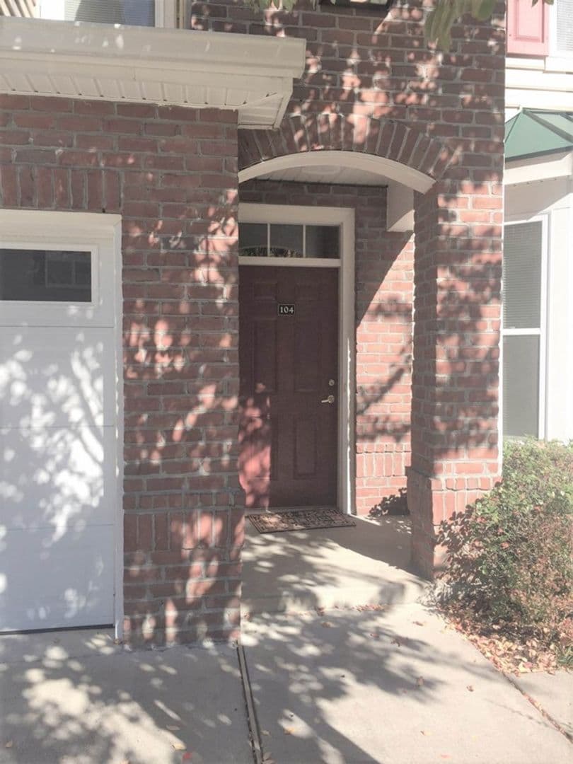 Newport News Apartment: 650 Stoney Creek Lane