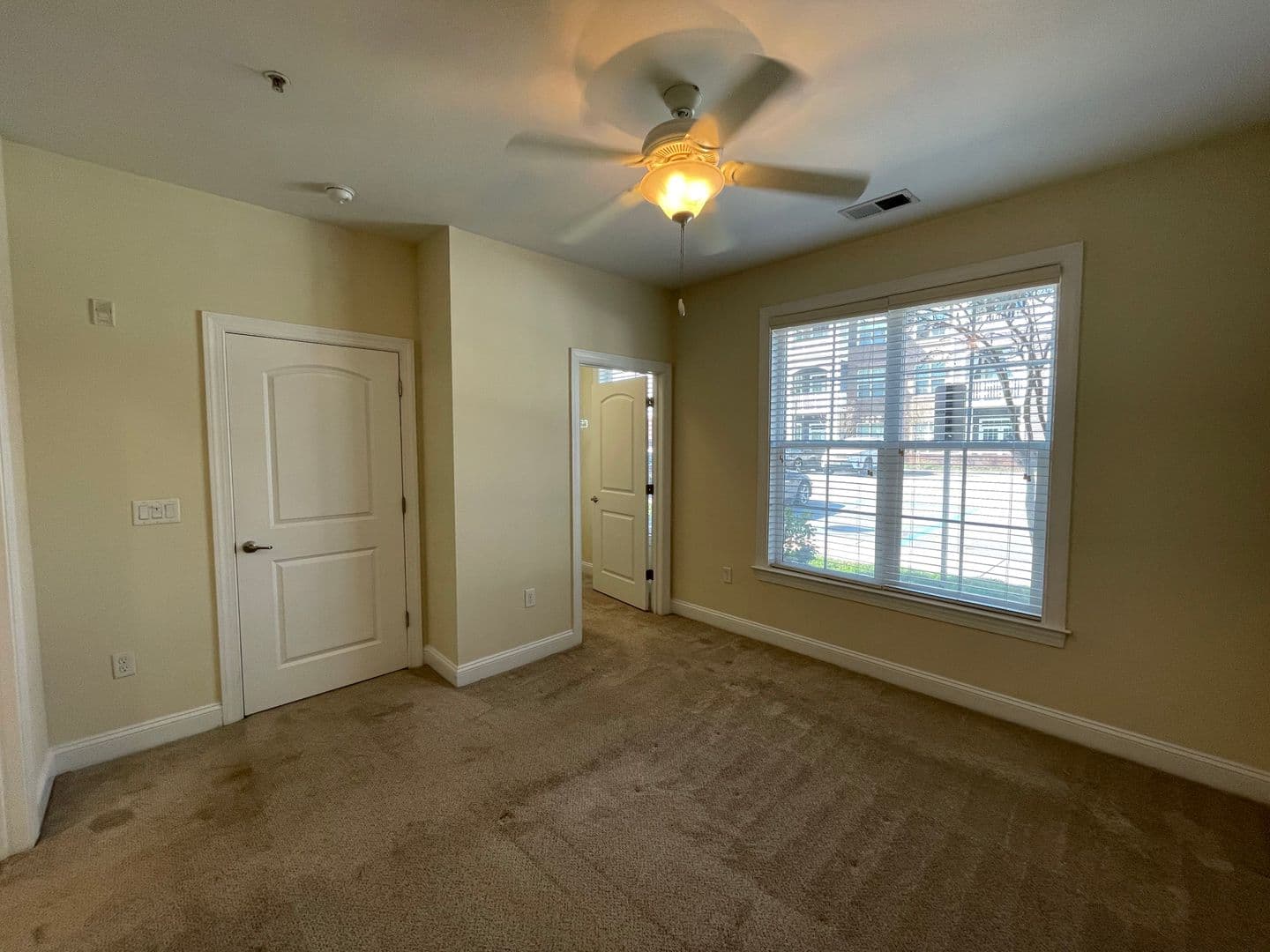 Virginia Beach Apartment: 4884 Travertine Ave