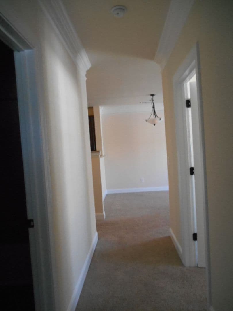 Hampton Apartment: 130 Semple Farm Road