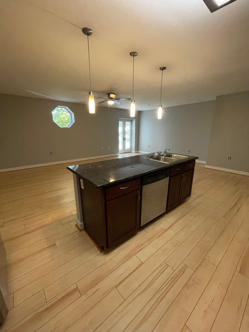 Portsmouth Apartment: 306 High Street