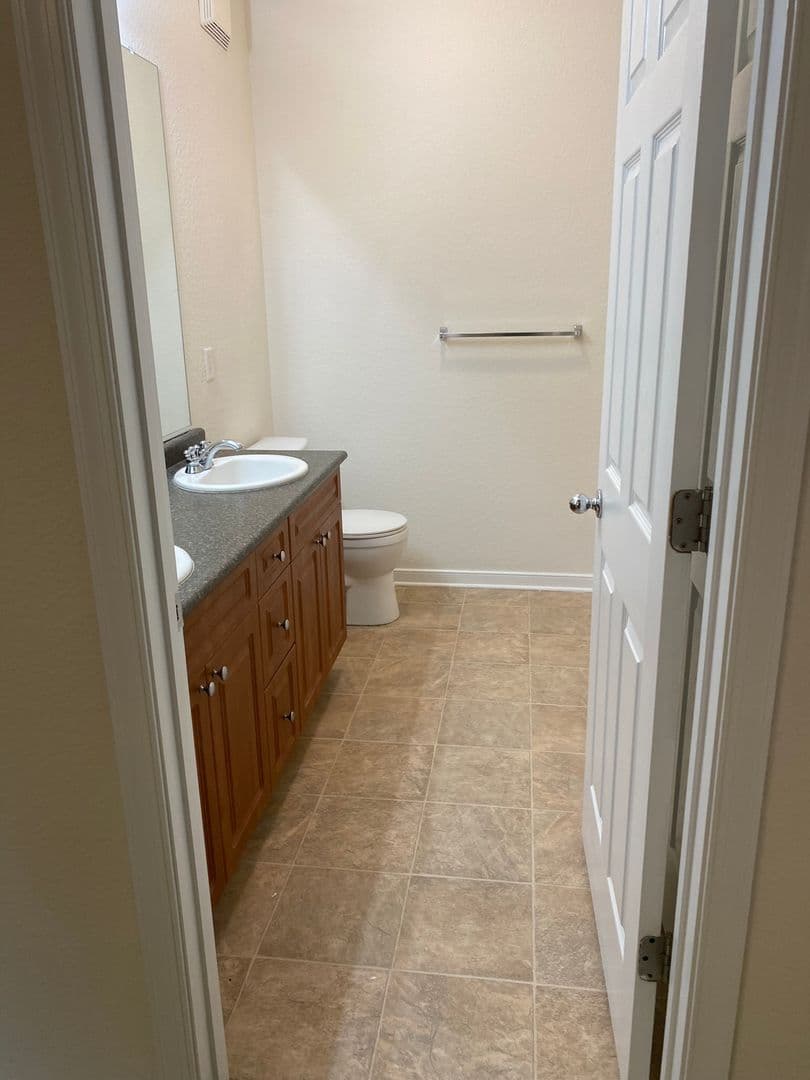 Newport News Apartment: 650 Stoney Creek Lane