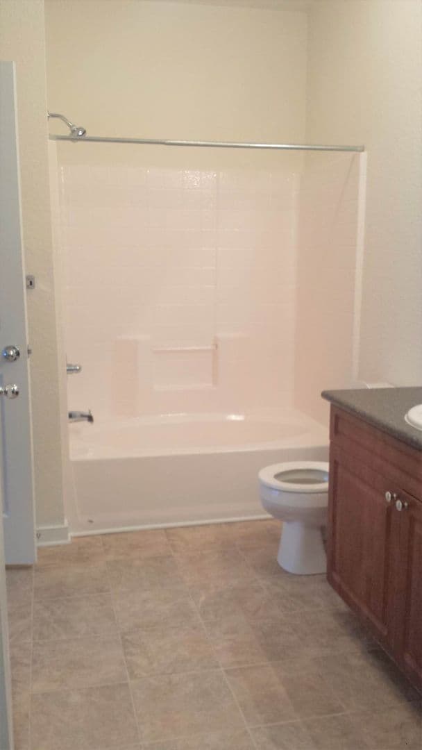Newport News Apartment: 650 Stoney Creek Lane