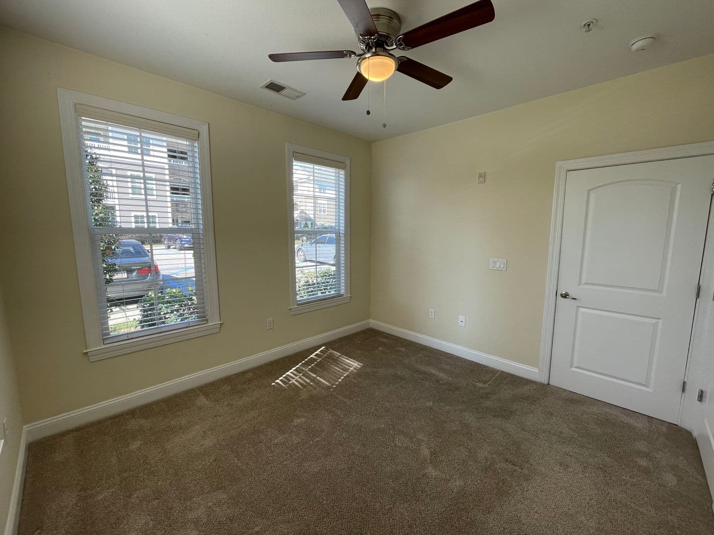 Virginia Beach Apartment: 4884 Travertine Ave