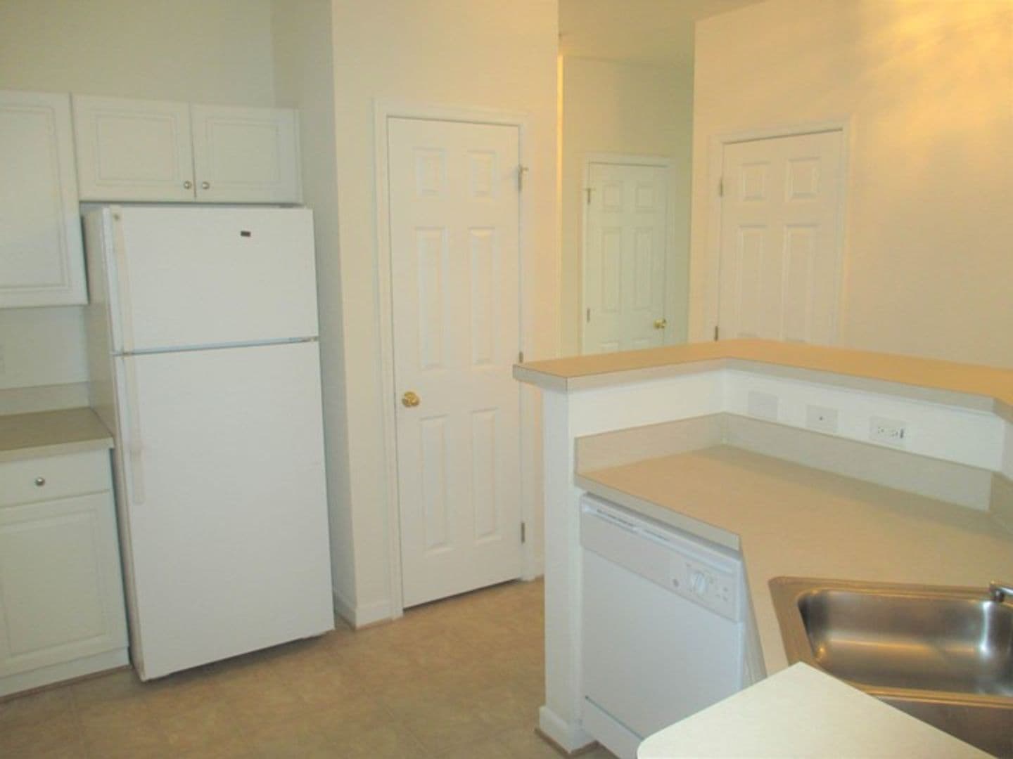 Newport News Apartment: 650 Stoney Creek Lane