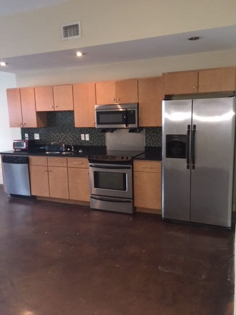 Portsmouth Apartment: 714 King Street
