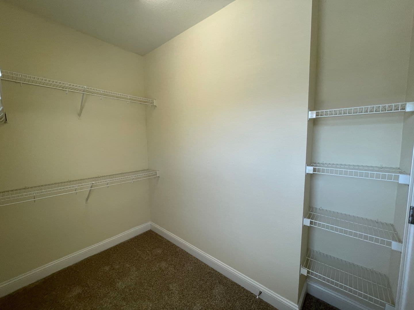 Virginia Beach Apartment: 4884 Travertine Ave
