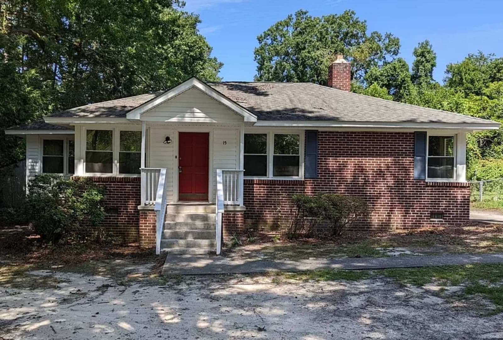 Columbia House: 15 Sierra Court