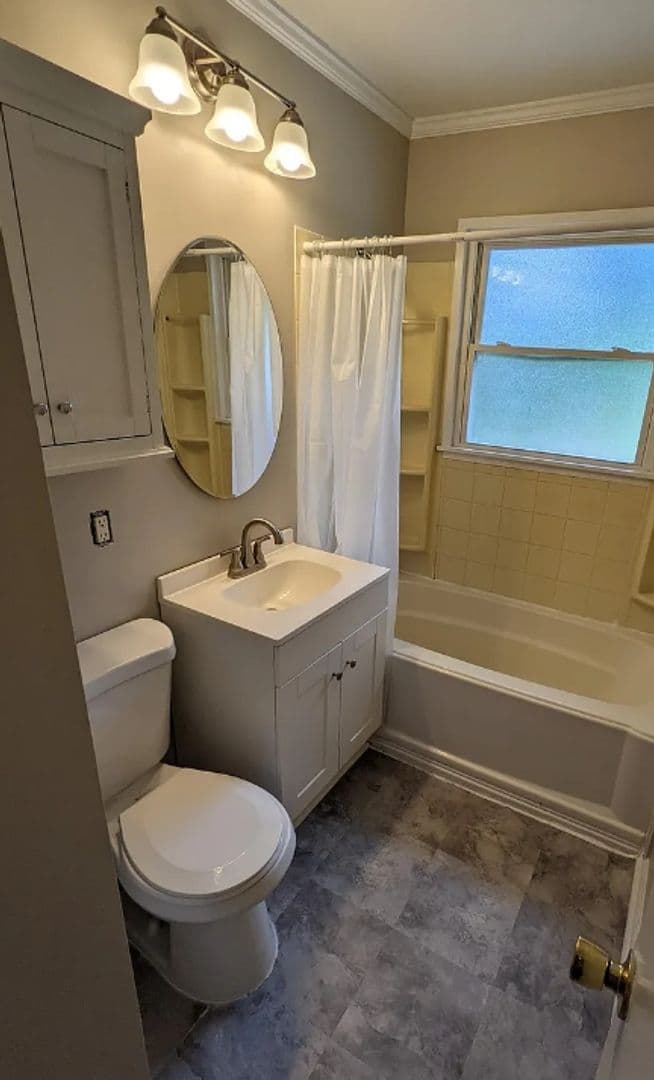 Columbia House: 15 Sierra Court