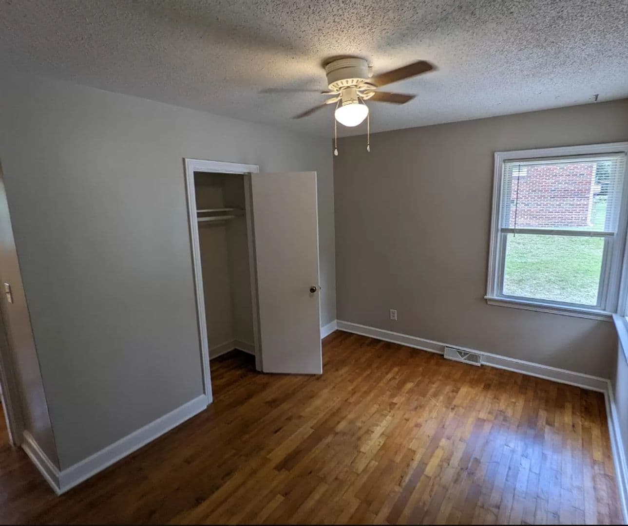 Columbia House: 15 Sierra Court