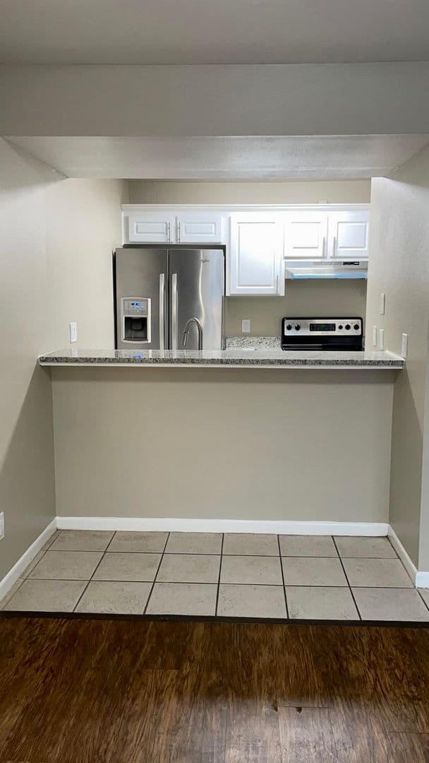 Tampa Apartment: 1915 W Waters Ave