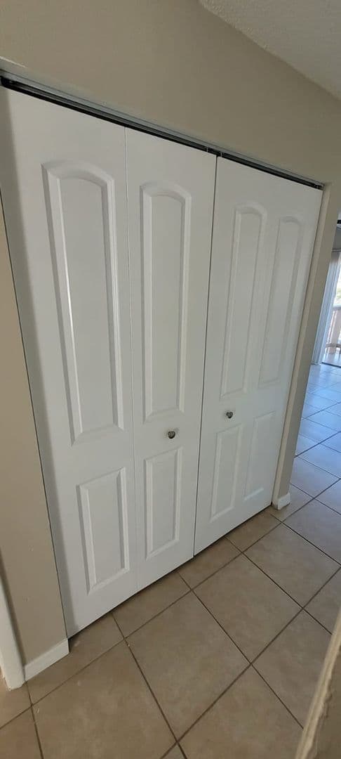 Tampa Apartment: 7101-7103 S Mascotte St