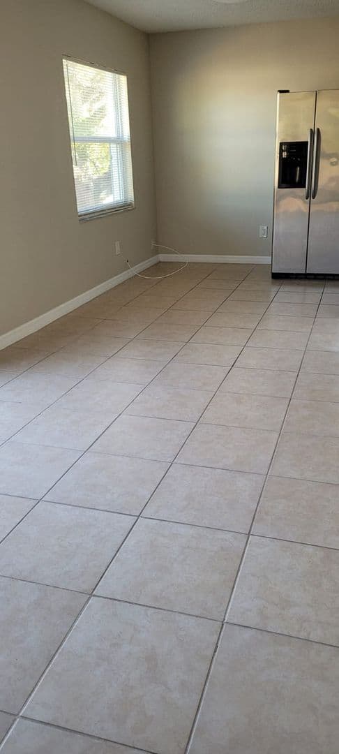 Tampa Apartment: 7101-7103 S Mascotte St