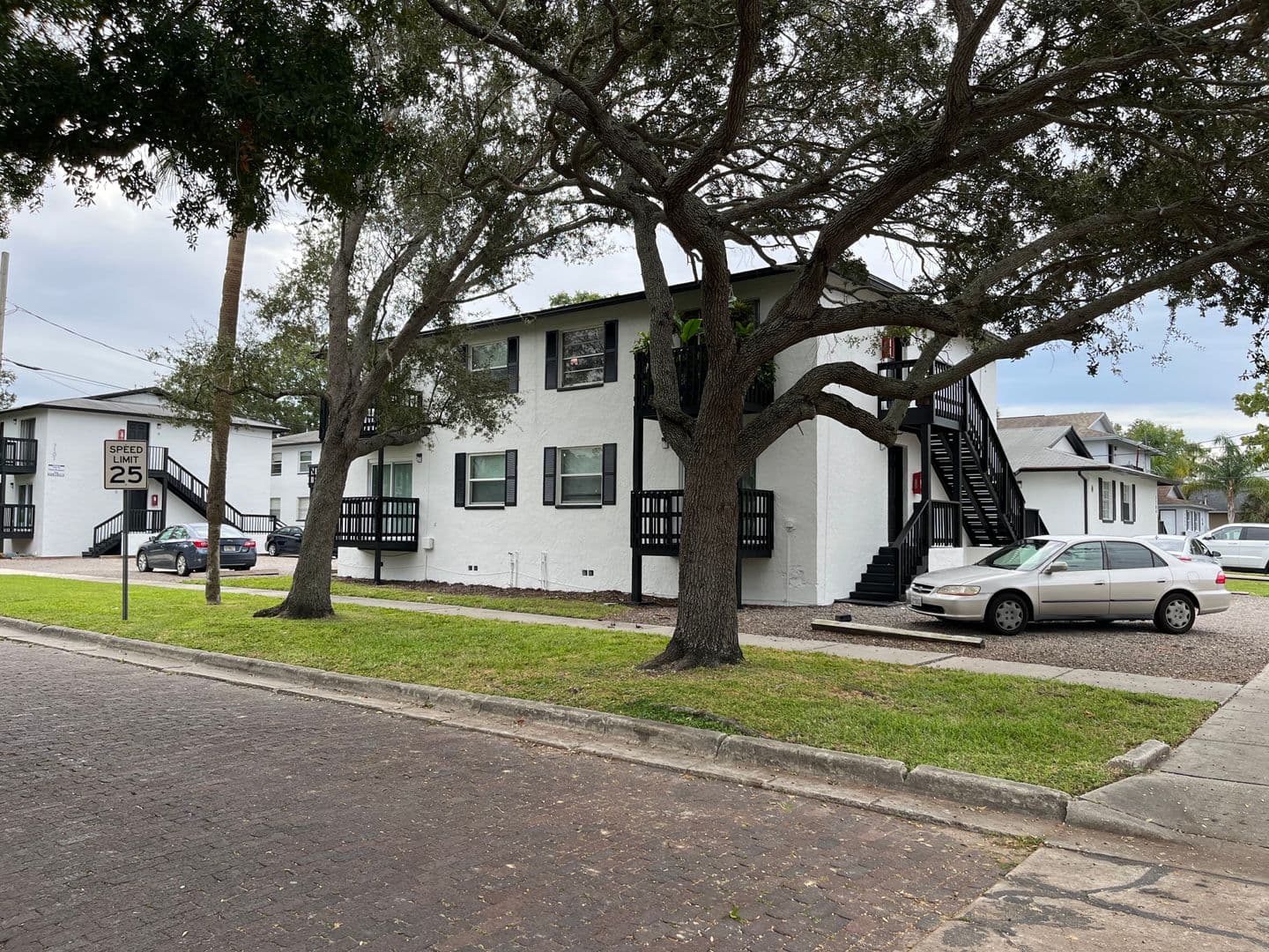 Tampa Apartment: 7101-7103 S Mascotte St
