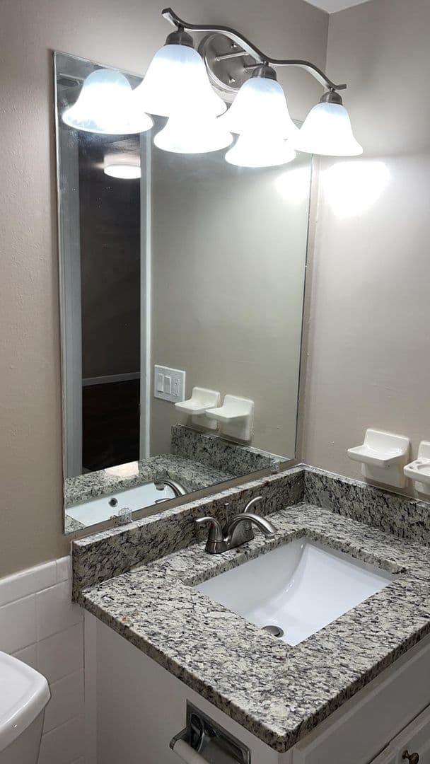 Tampa Apartment: 1915 W Waters Ave