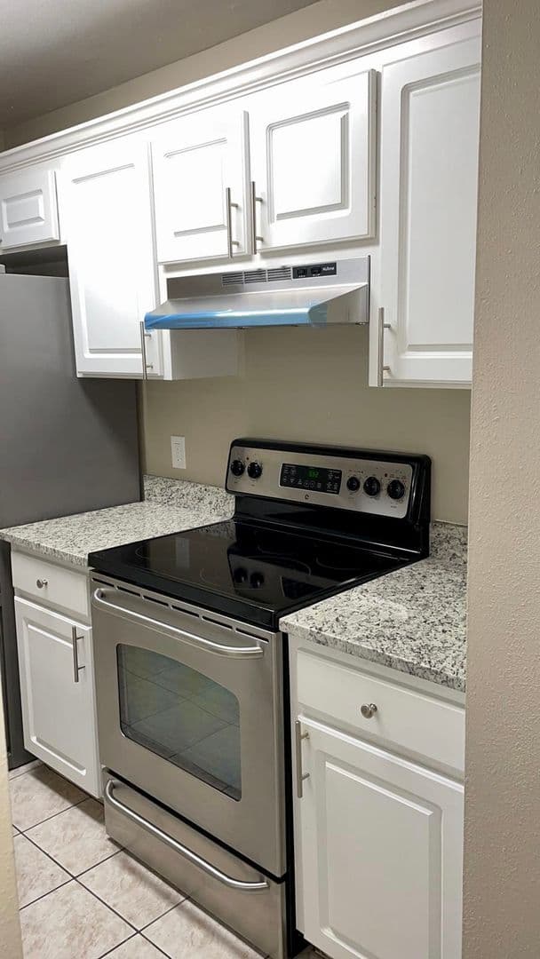 Tampa Apartment: 1915 W Waters Ave