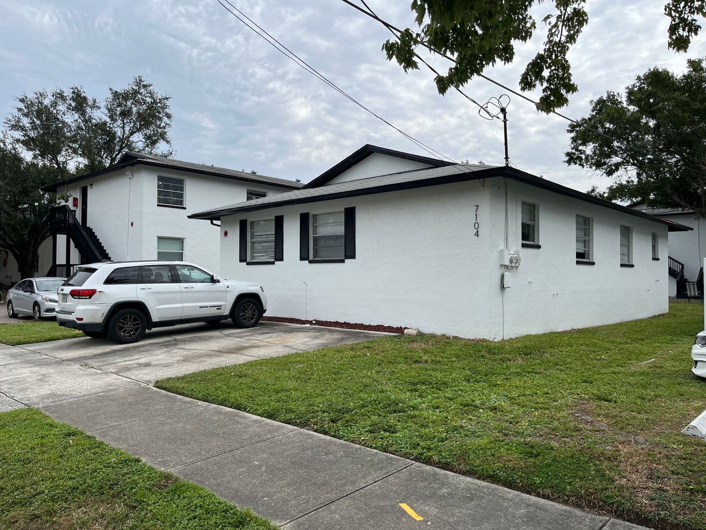 Tampa Apartment: 7101-7103 S Mascotte St