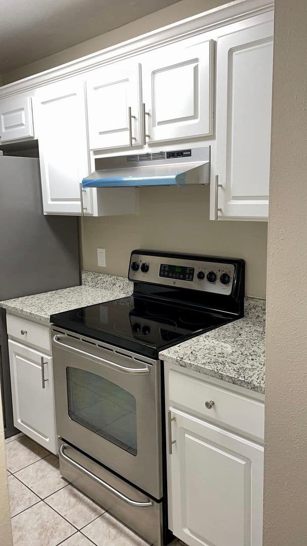 Tampa Apartment: 1915 W Waters Ave