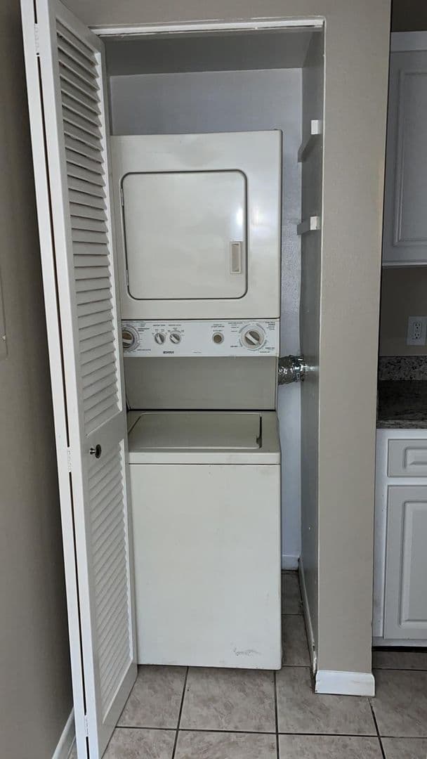 Tampa Apartment: 1915 W Waters Ave