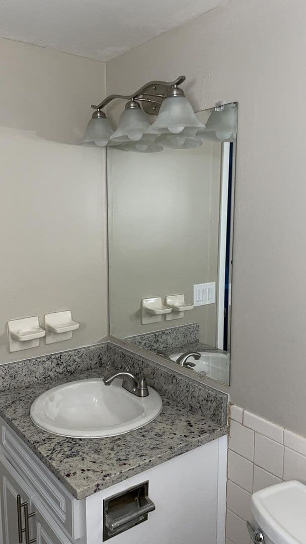 Tampa Apartment: 1915 W Waters Ave
