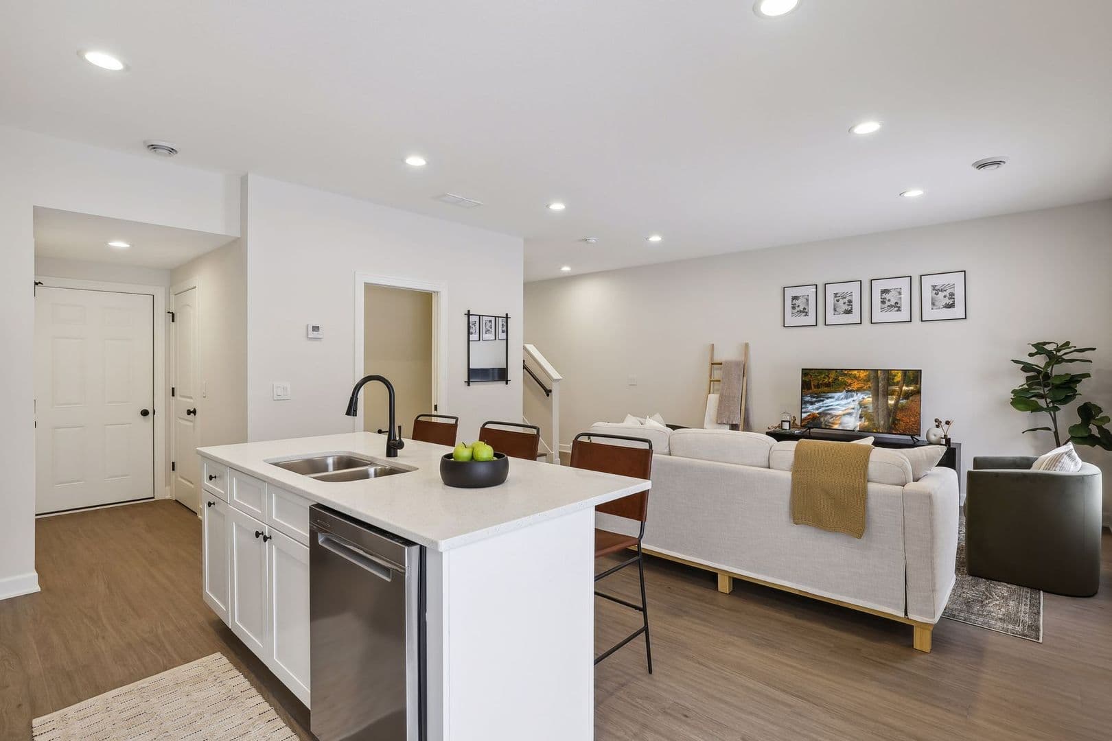 River Falls Townhome: 1081 Dailey Place