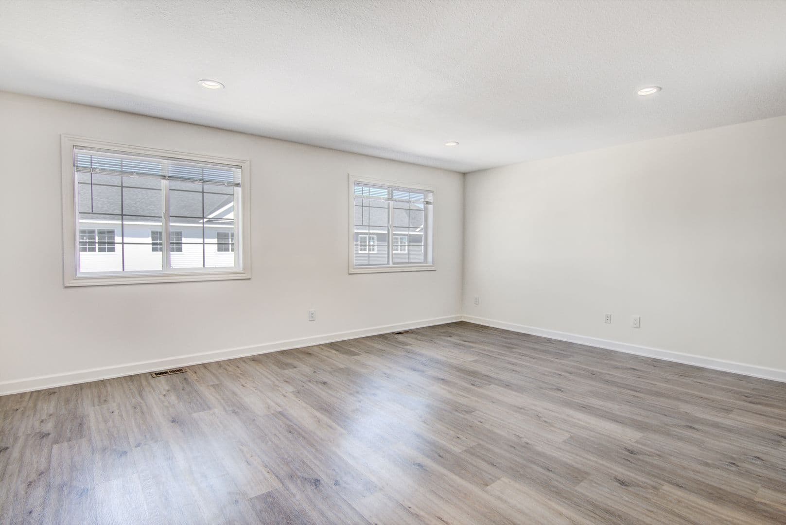River Falls Townhome: 2457 Cedarwood Lane