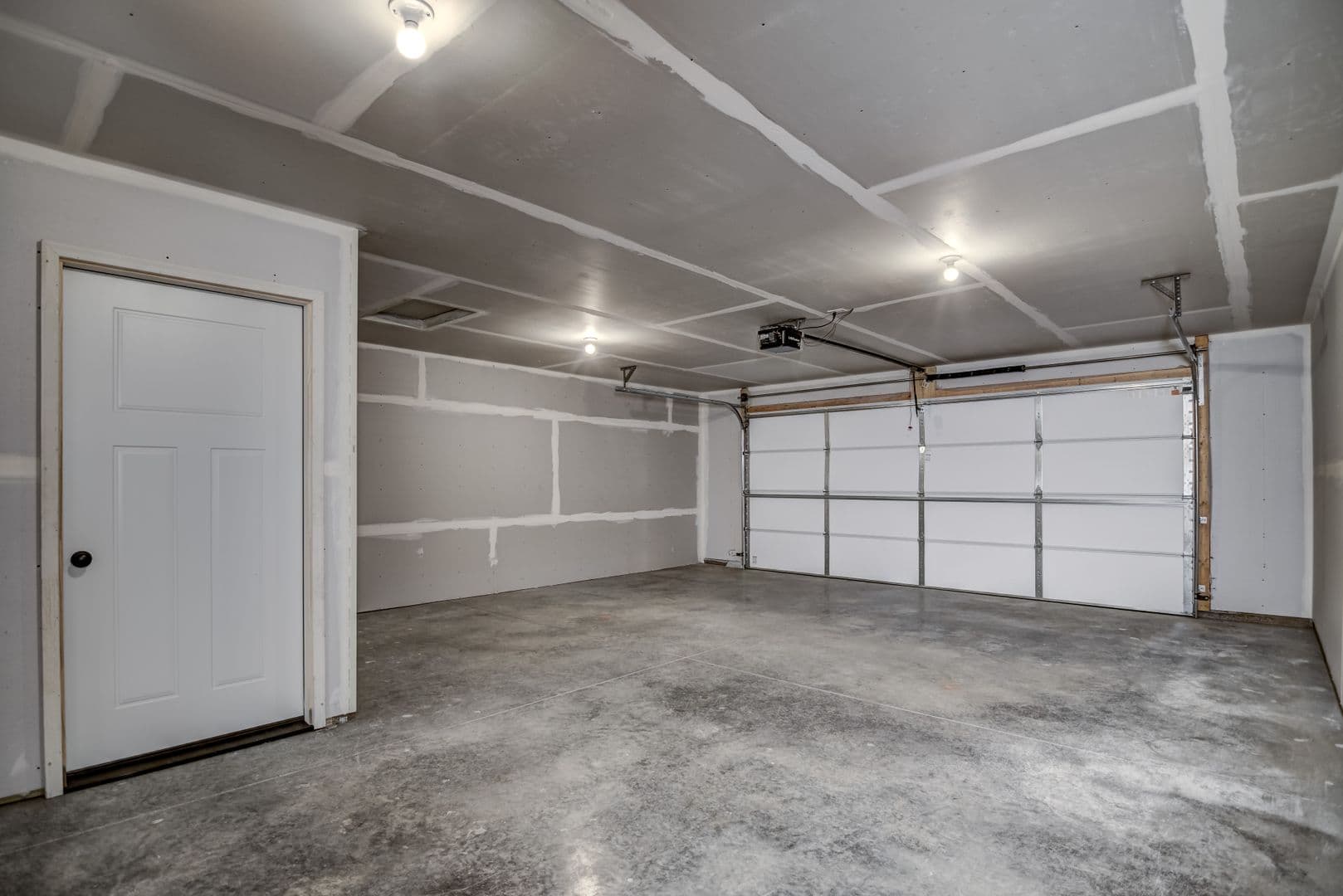 New Richmond Townhome: 1637-B Charleston Drive