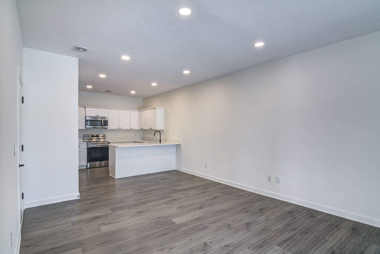 River Falls Townhome: 2544 Dawes Place