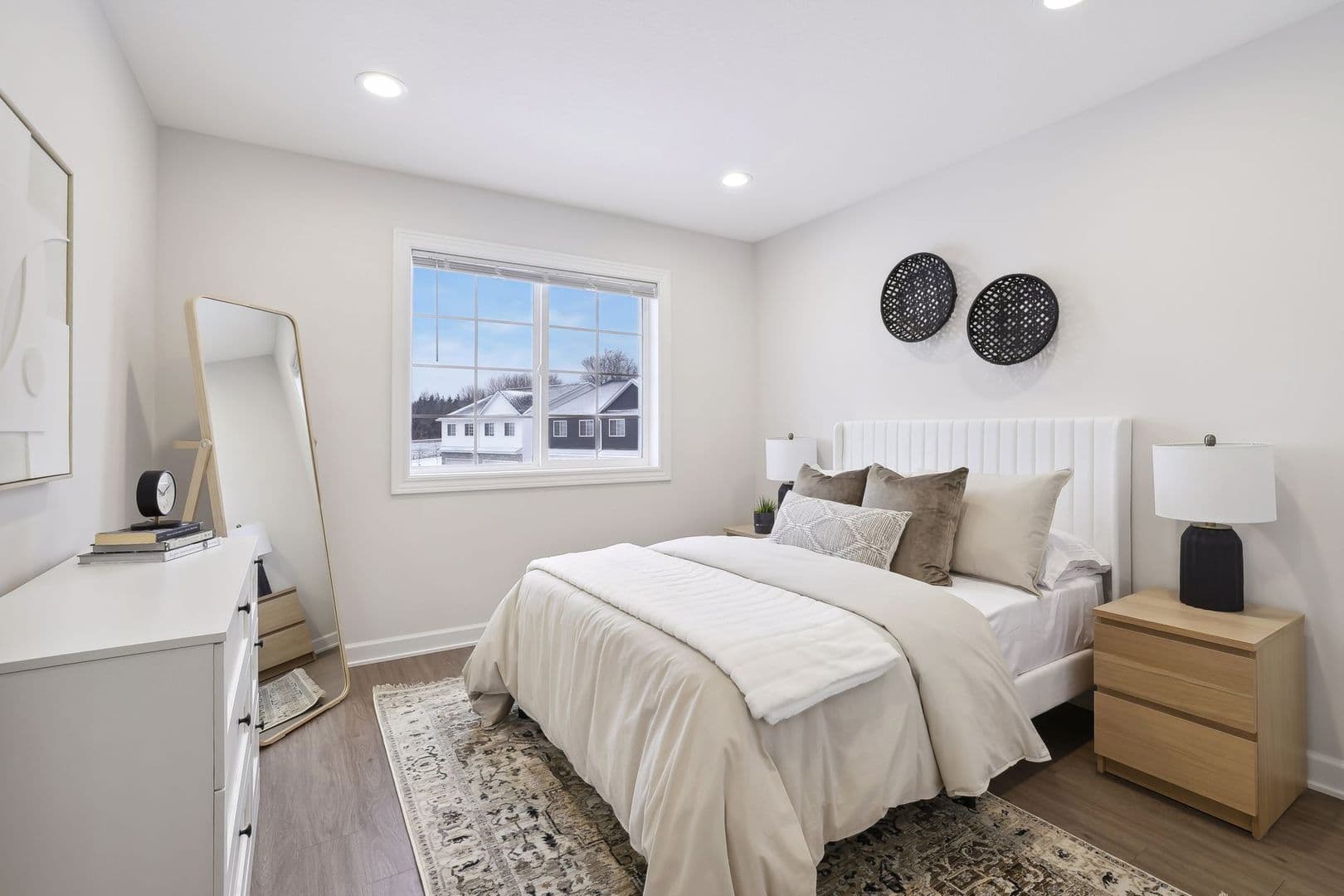 River Falls Townhome: 939 Dailey Place