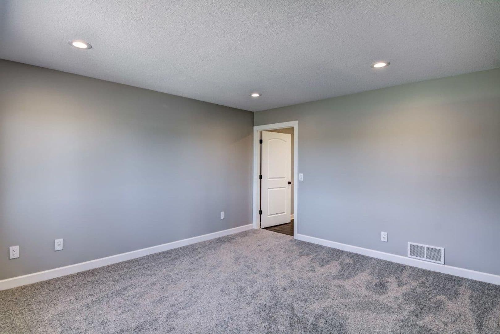 New Richmond Townhome: 1341 Blue Jay Place