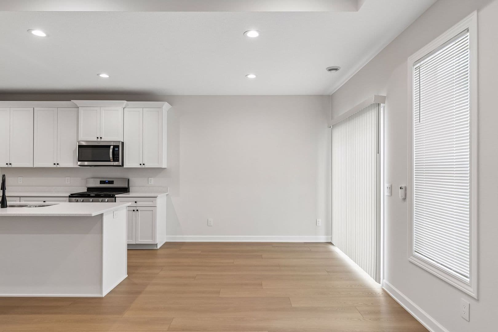 Roberts Apartment: Roberts 44