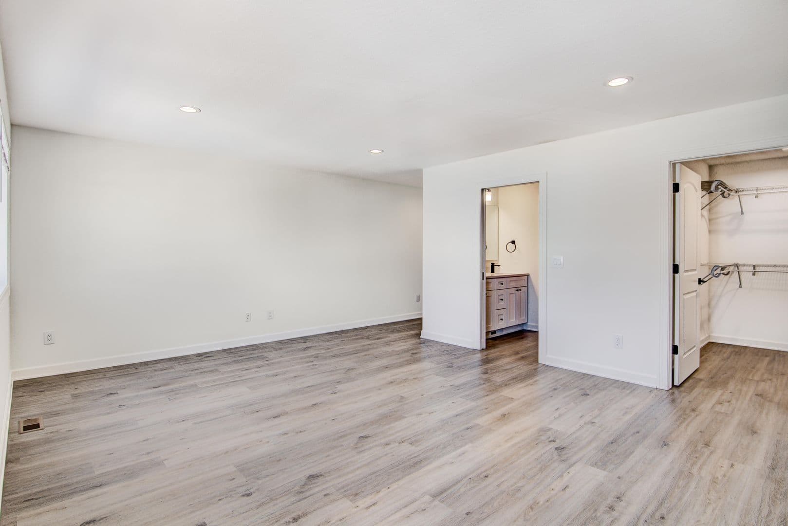 River Falls Townhome: 2457 Cedarwood Lane