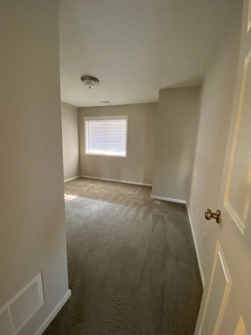 New Richmond Townhome: 1539-B Gunston Drive