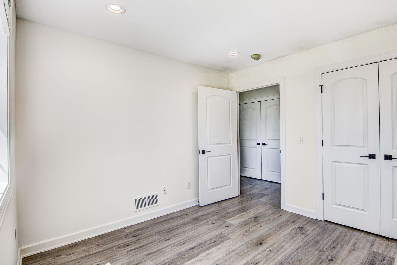 River Falls Townhome: 2457 Cedarwood Lane