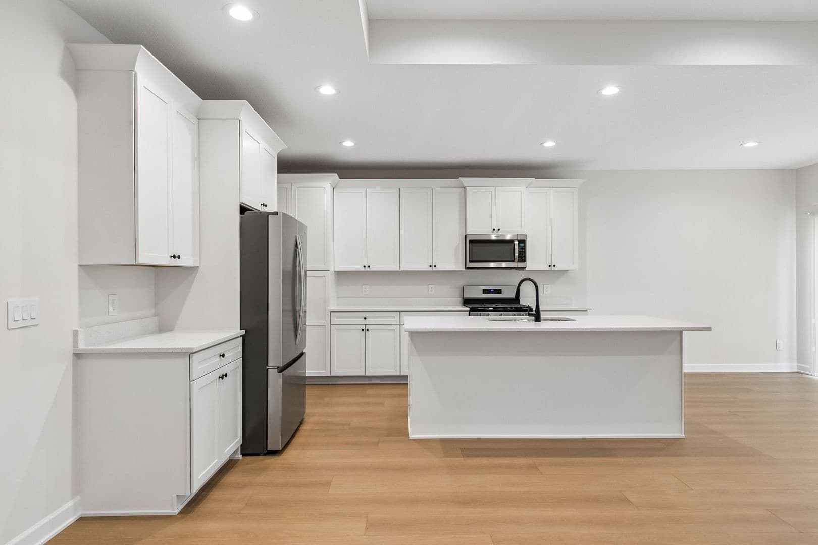 Roberts Apartment: Roberts 44