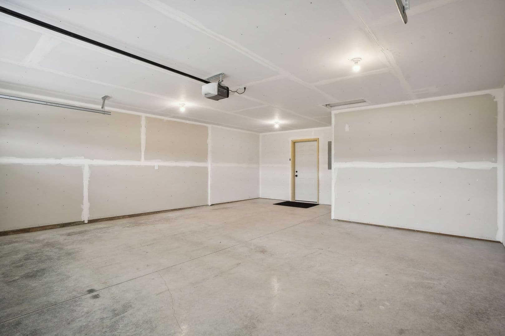 Roberts Townhome: 608 S. Division Street