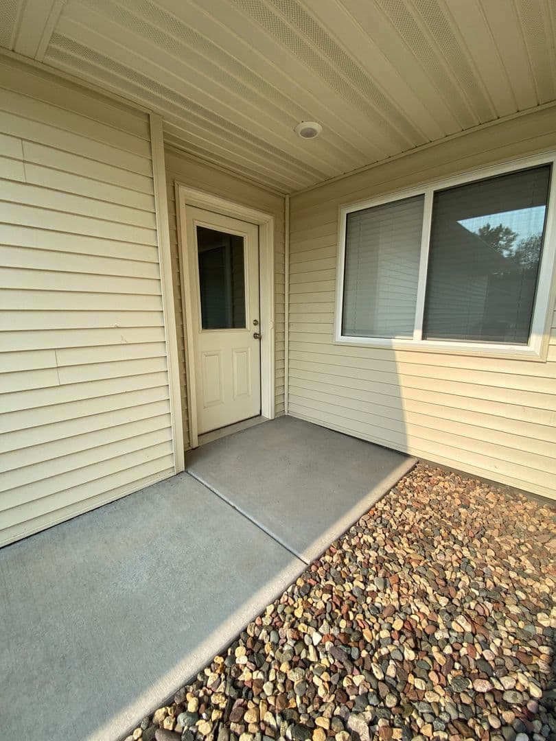 New Richmond Townhome: 1539-B Gunston Drive