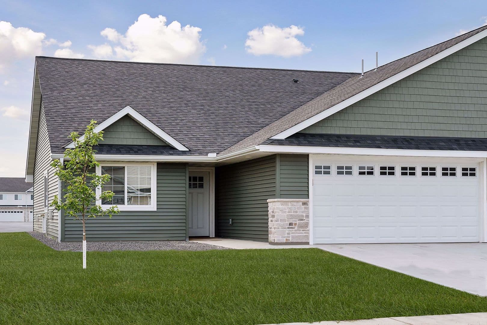 Roberts Townhome: 608 S. Division Street
