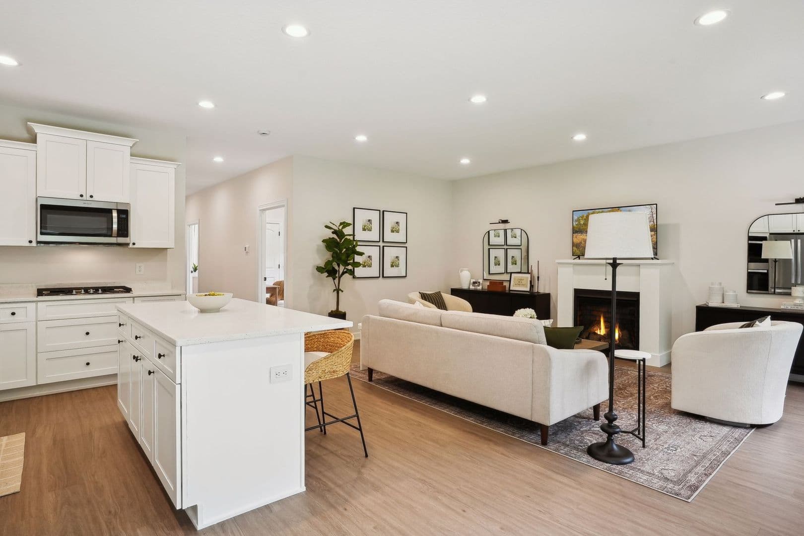 Roberts Townhome: 608 S. Division Street