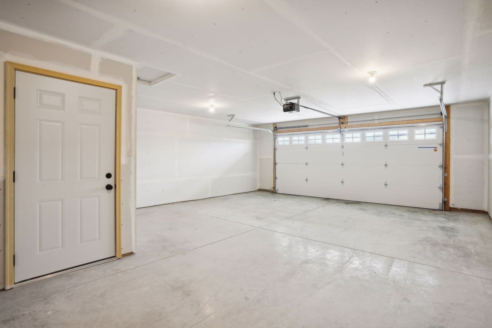 Roberts Townhome: 506 S Division Street