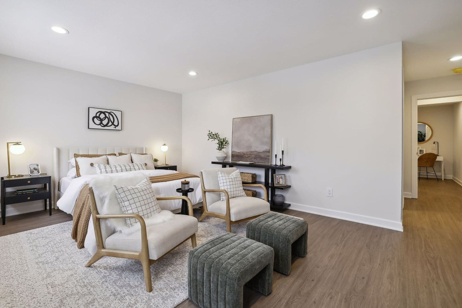 Roberts Apartment: Roberts 44