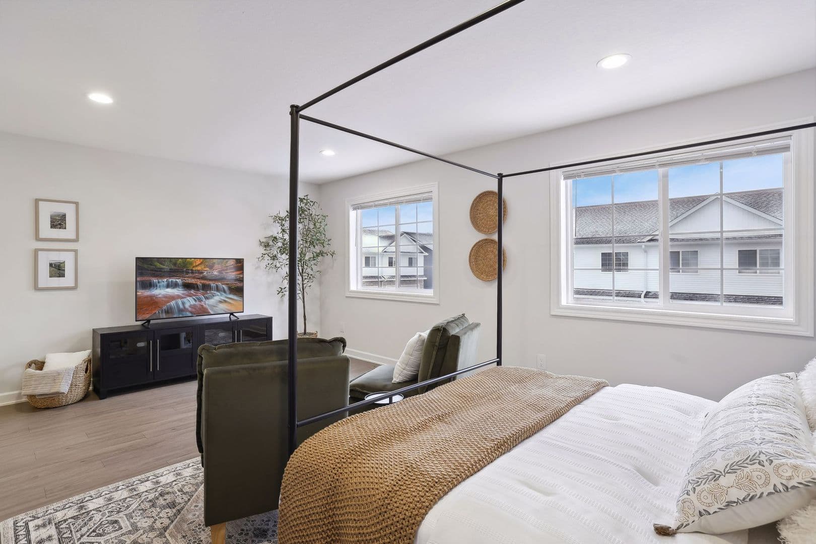 Roberts Townhome: 202 Madden Street
