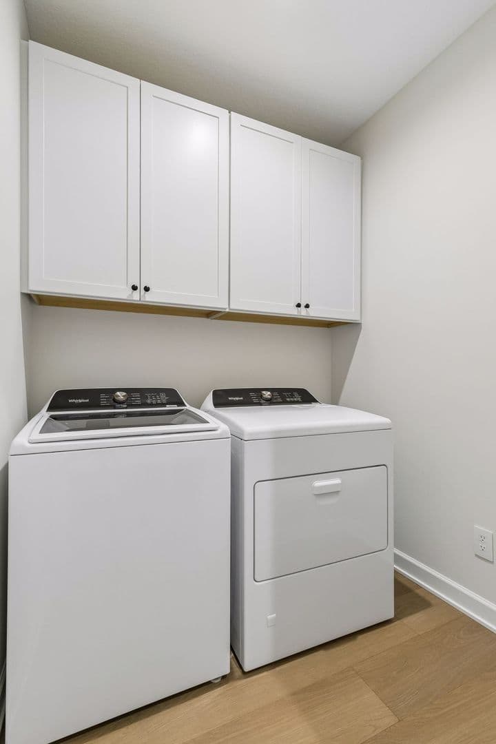 Roberts Apartment: Roberts 44