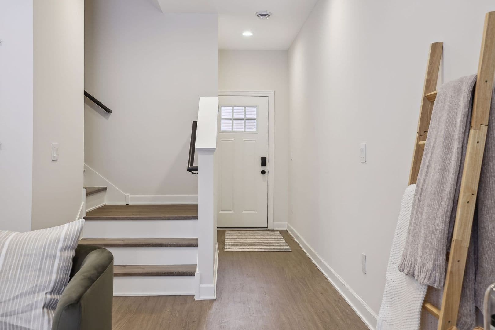 Roberts Apartment: Roberts 44