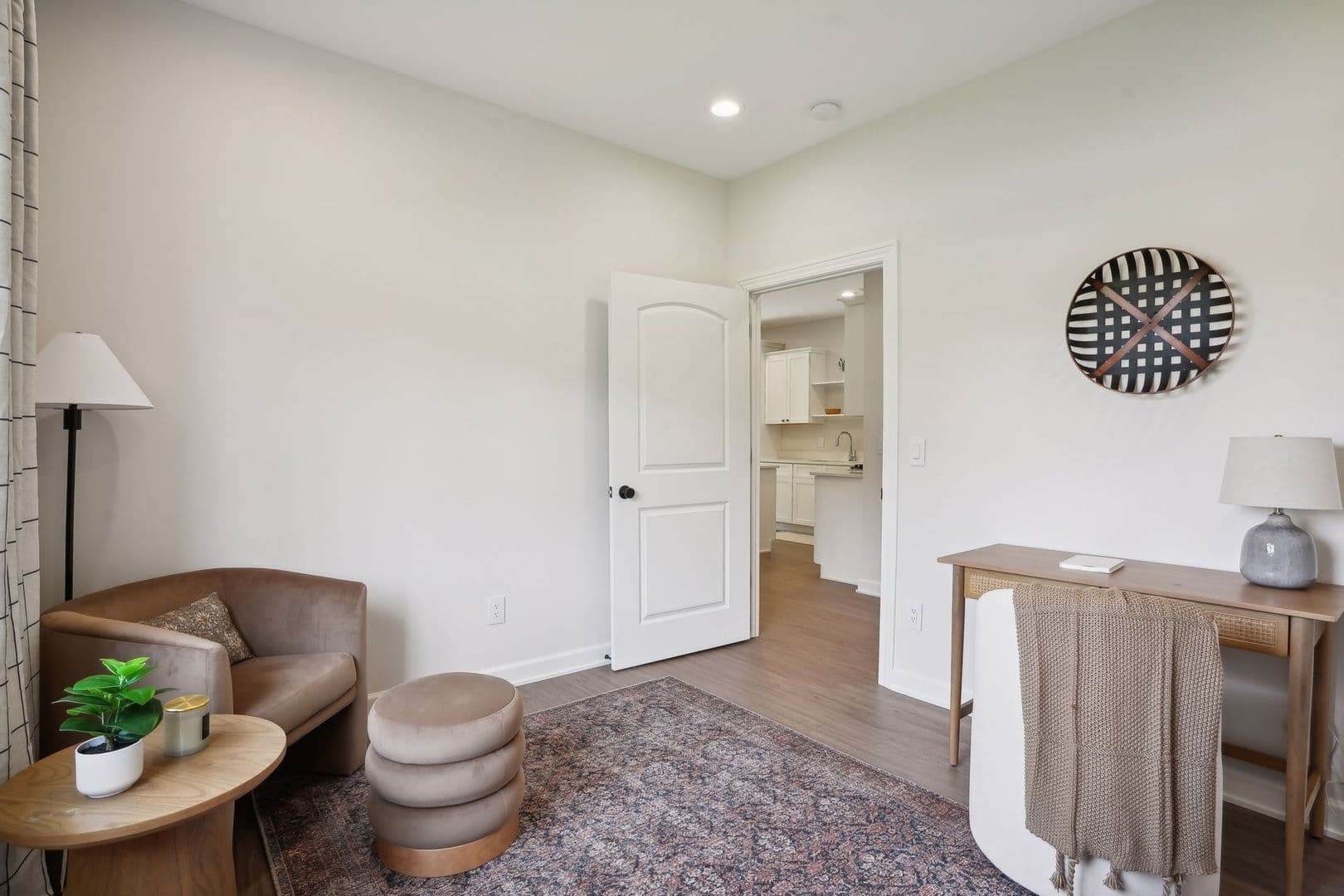 Roberts Townhome: 608 S. Division Street